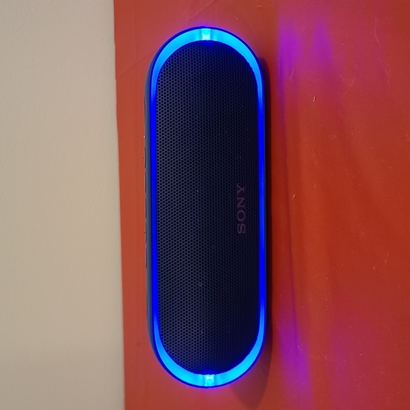 SONY Bluetooth speaker with extra bass - Picture 6 of 7